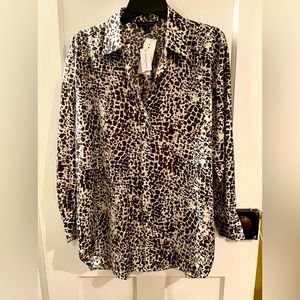 Women’s Banana Republic Animal Print Blouse SZ Small oversized.  New with tags!